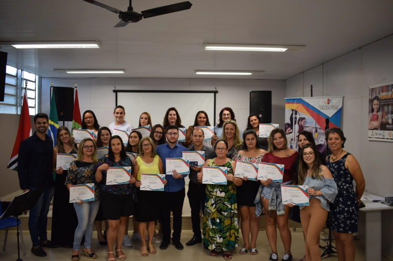 Mais 26 profissionais certificados para &aacute;rea da confec&ccedil;&atilde;o