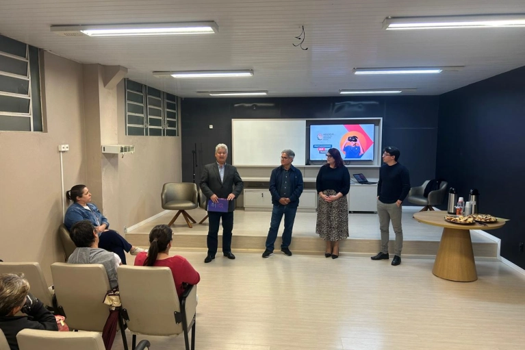 Em parceria com a Credisol, Abadeus oferece curso gratuito de costura