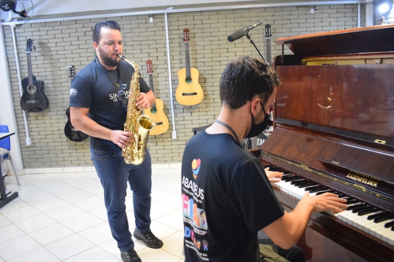 Abadeus forma nova turma do Projeto Jovens Talentos: Aprendizagem e Empreendedorismo