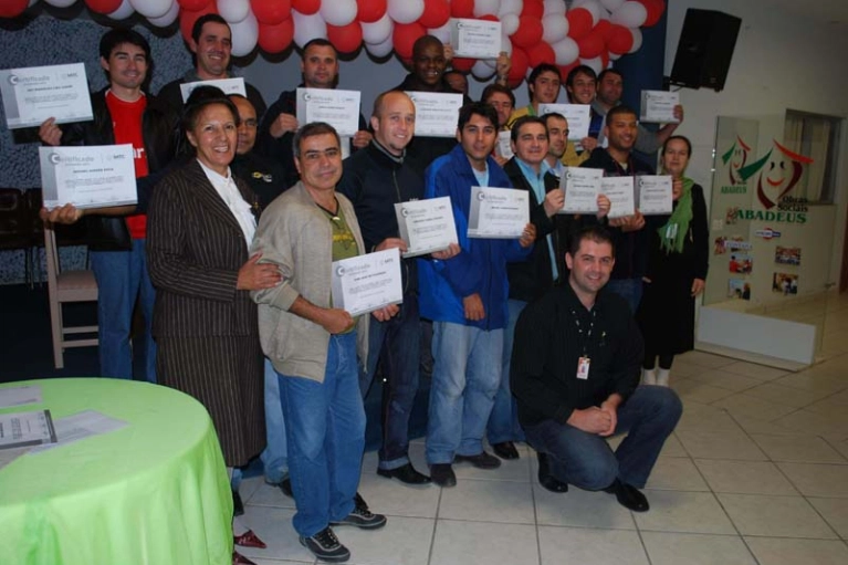 Abadeus forma 20 alunos em Automa&ccedil;&atilde;o Residencial e Predial 