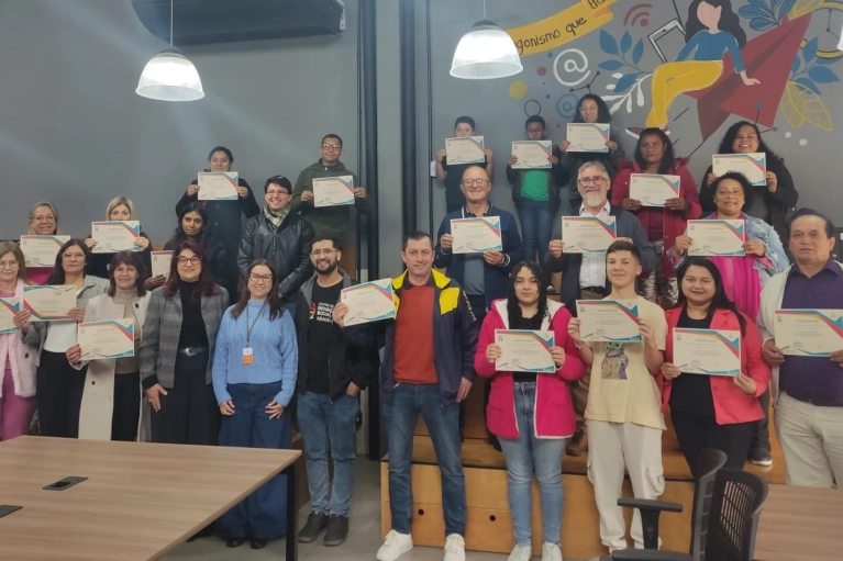 Inclus&atilde;o digital: Abadeus prepara alunos de todas as idades para o mercado de trabalho