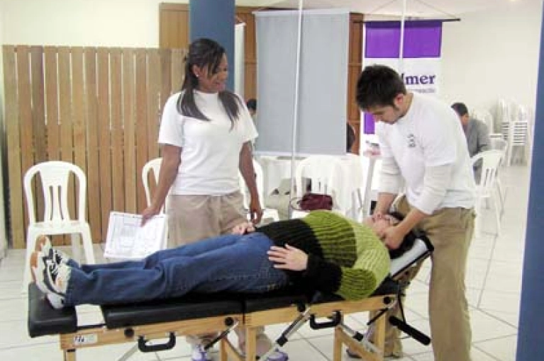 Equipe norte-americana de Quiropraxia  atende na Abadeus