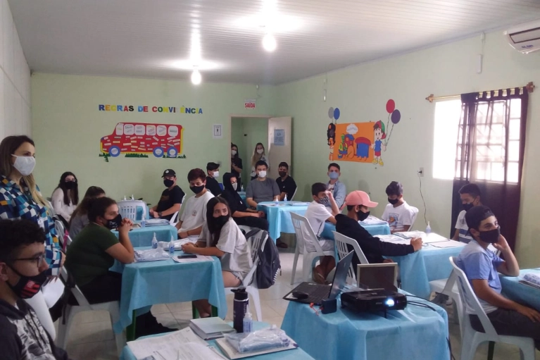 Jovens de I&ccedil;ara iniciam curso de qualifica&ccedil;&atilde;o profissional