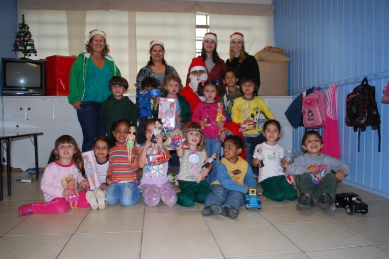 Empresa de transporte distribui presentes na Abadeus