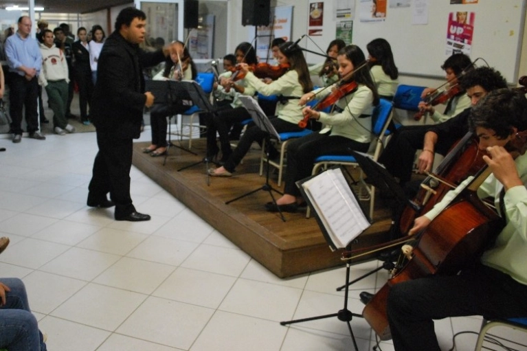 Orquestra da Abadeus apresenta-se na Unisul