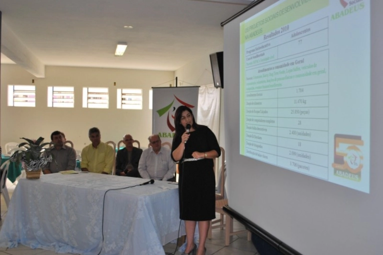 Abadeus presta contas para parceiros e comemora 51 anos de hist&oacute;ria