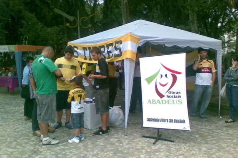 Os Tigres arrecadam agasalhos para Abadeus