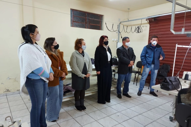 Iniciadas as aulas do curso de costura industrial em parceria com a Abadeus e Prefeitura de Cocal do Sul