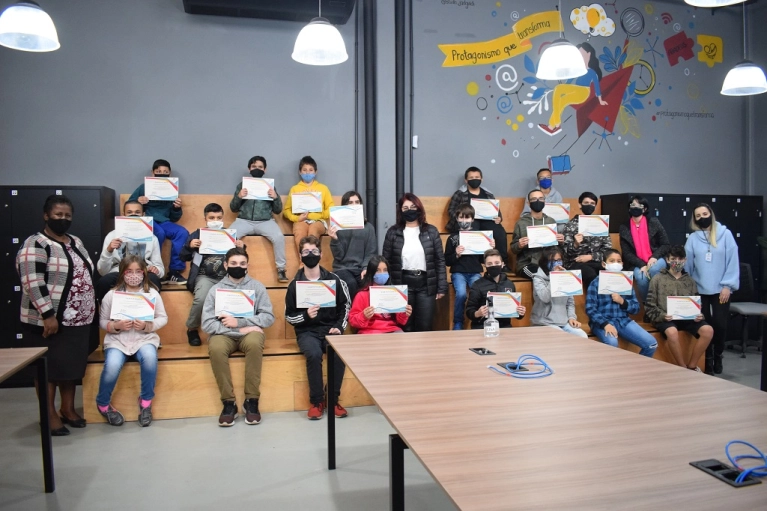 Abadeus forma primeiras turmas do curso de Rob&oacute;tica