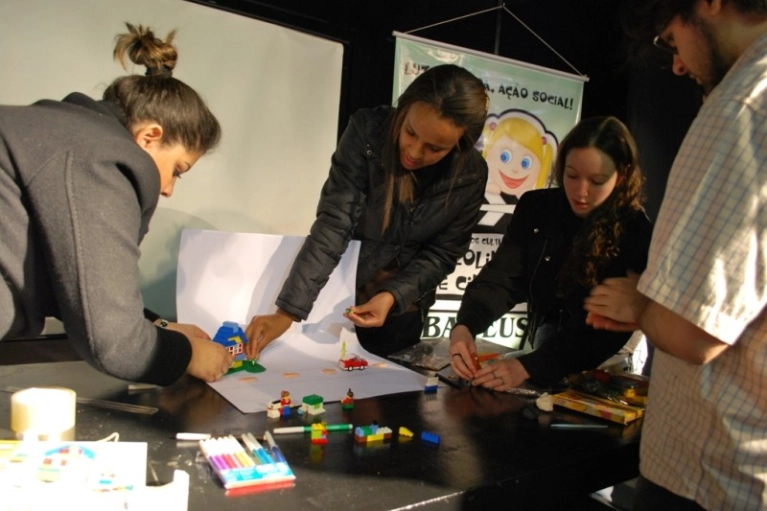 Abadeus encerra primeira mostra de v&iacute;deos com oficinas