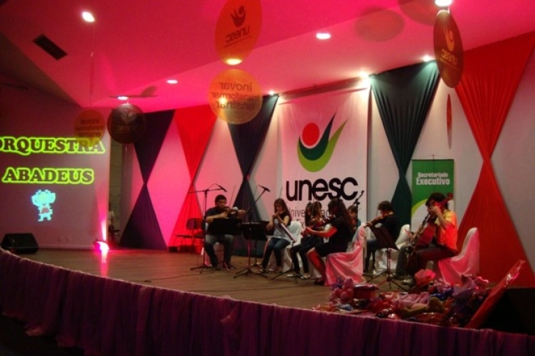 Secretariado Executivo arrecada brinquedos para Abadeus