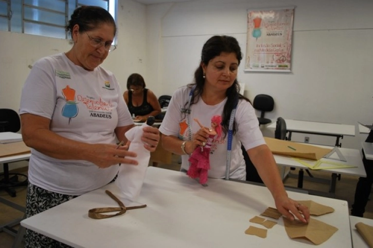 Miniaturas modeladas na terceira edi&ccedil;&atilde;o do Moda Social