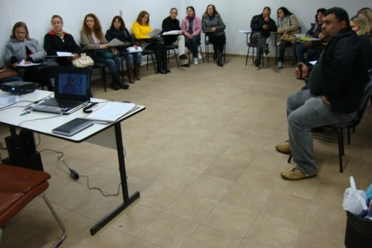 Abadeus sedia assembleia geral dos artes&otilde;es