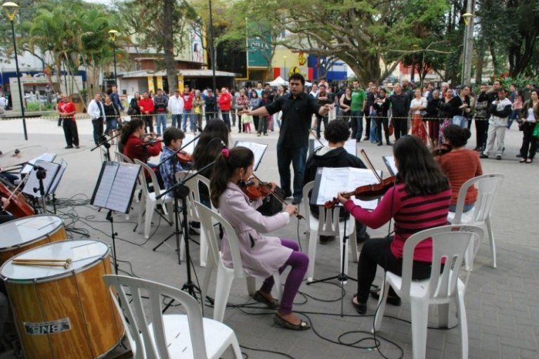 Orquestra da Abadeus participa da programação do dia do folclore