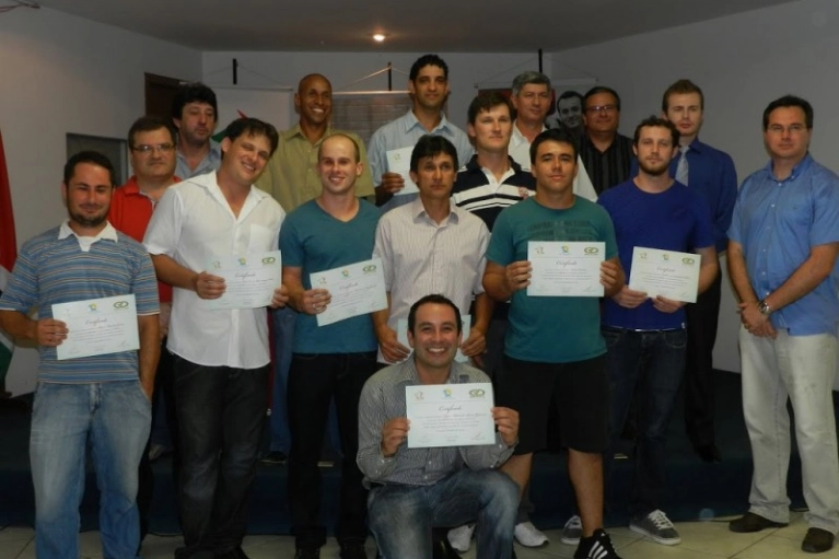 Rio Deserto e Abadeus formam mais 15 profissionais