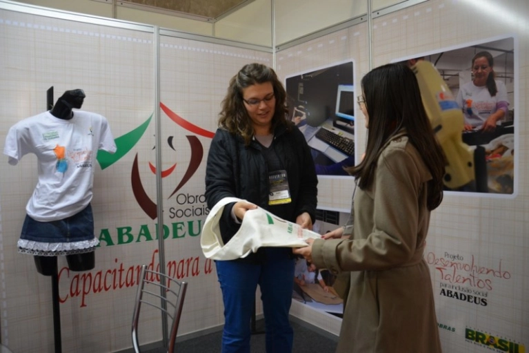 Abadeus participa da Fenafashion