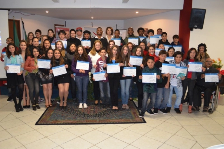 Gera&ccedil;&atilde;o.com Fontana forma a sua 21&ordm; turma