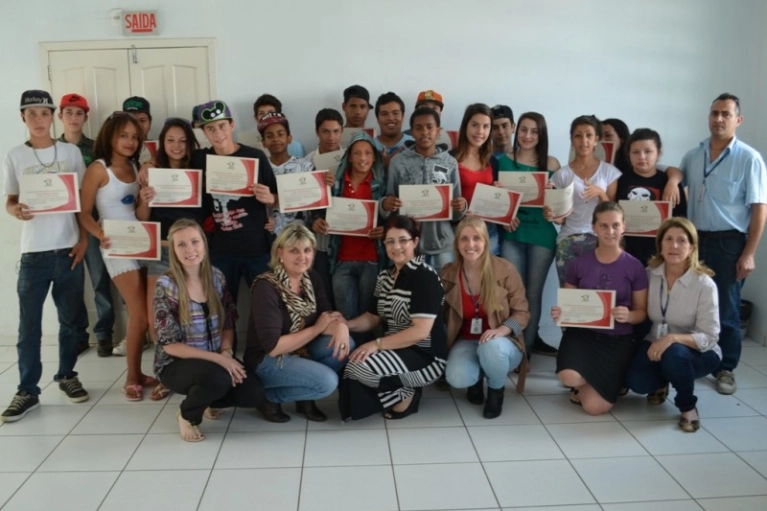 Parceria forma 30 jovens em Ocupa&ccedil;&otilde;es Administrativas