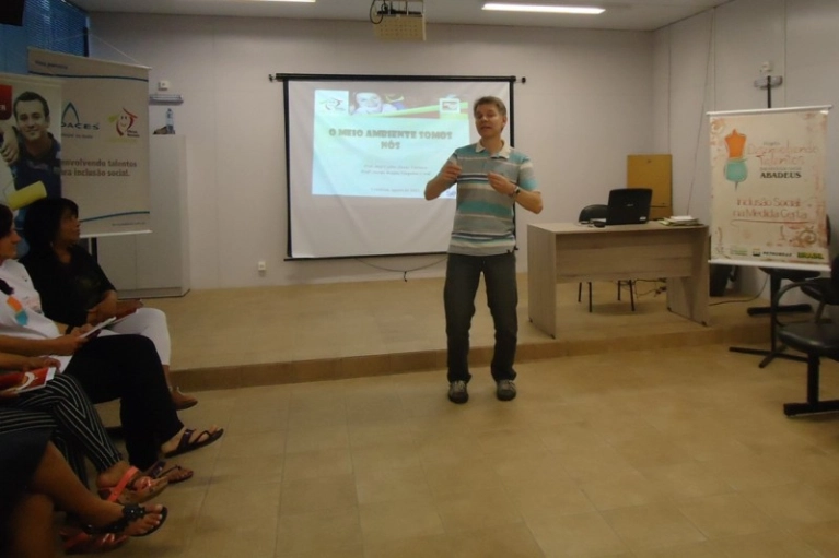 Abadeus realiza palestra de conscientiza&ccedil;&atilde;o ambiental