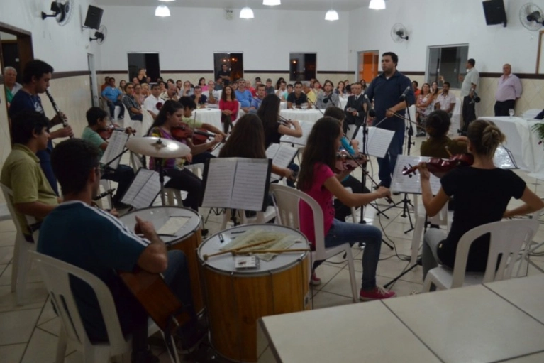 Sinfonia de Talentos toca em cerim&ocirc;nia dos 25 anos do Siserp