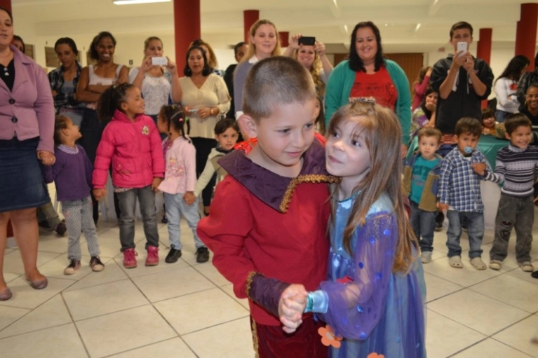Abadeus faz homenagem &agrave;s m&atilde;es do Centro de Educa&ccedil;&atilde;o Infantil