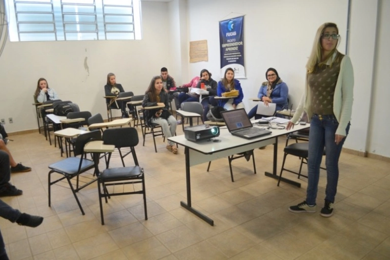 Formandos do Projeto Empreendedor Aprendiz apresentam TCC