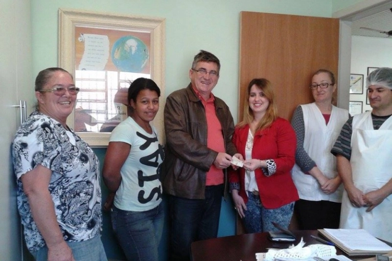 Vereador visita Abadeus e doa parte do sal&aacute;rio