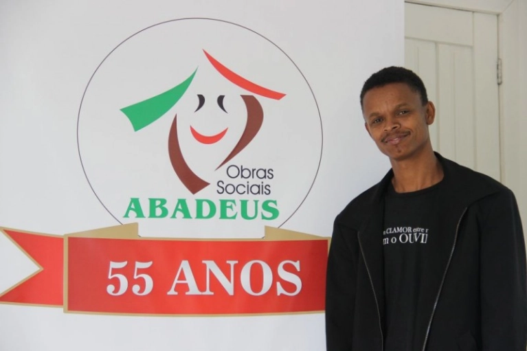 Missionário do Vale do Jequitinhonha visita a Abadeus