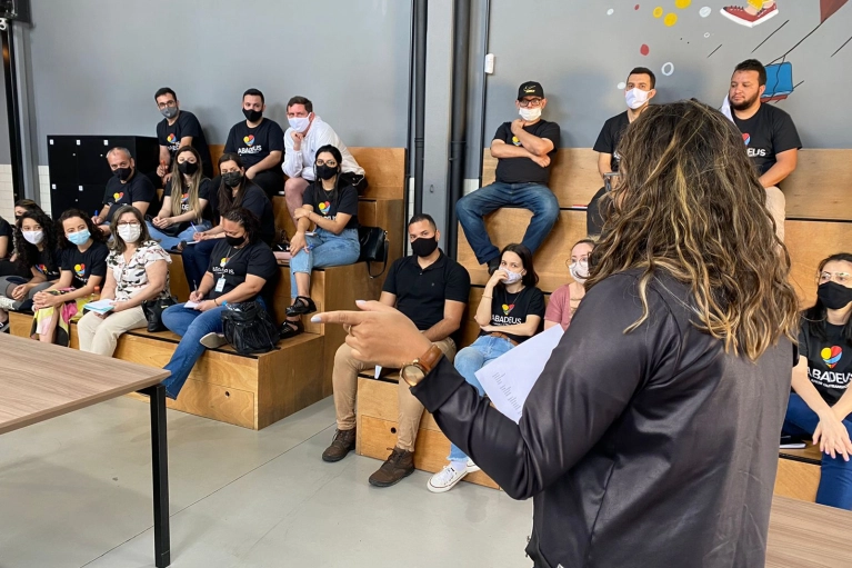 Abadeus impulsiona empreendedorismo local com novo projeto junto &agrave; Fapesc 