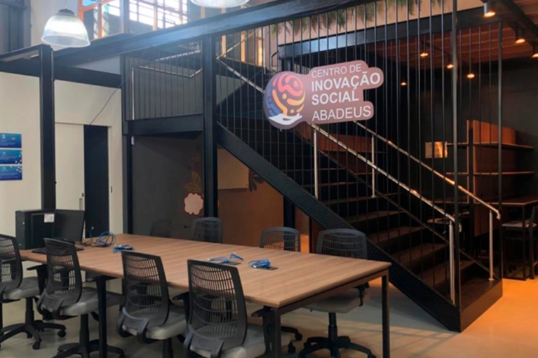 Feir&atilde;o de emprego da Abadeus resulta em 20 novos profissionais para a Cristalcopo