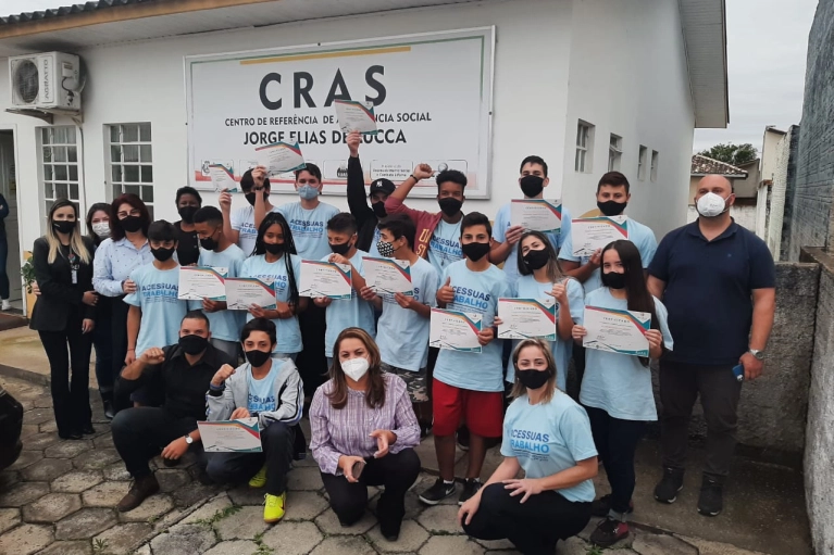 Abadeus forma estudantes de I&ccedil;ara por meio do Projeto Jovens Talentos Empreendedores