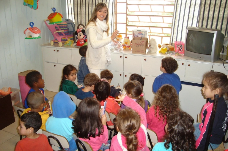Dia das crian&ccedil;as &eacute; comemorado com festa na Abadeus
