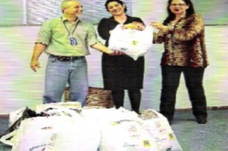 Banco do Brasil doa agasalhos &agrave; ABADEUS