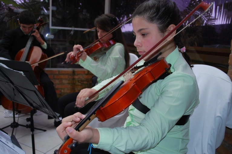 Orquestra da Abadeus no Caf&eacute; Cultural em Ararangu&aacute; 
