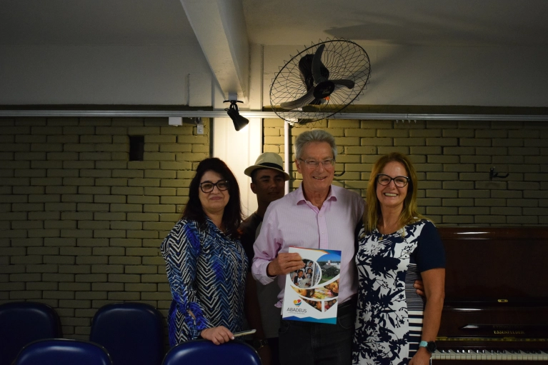 ABADEUS ganha piano para o Sinfonia de Talentos