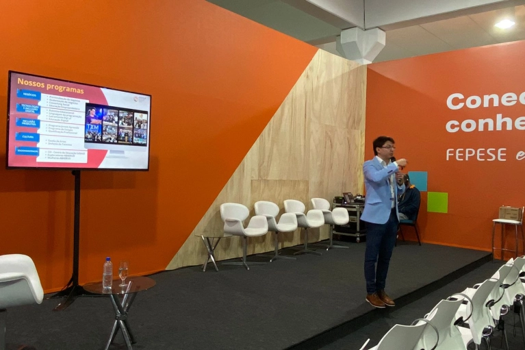 Inova&ccedil;&atilde;o social: Abadeus realiza workshop no Summit Cidades 2023, em Florian&oacute;polis 