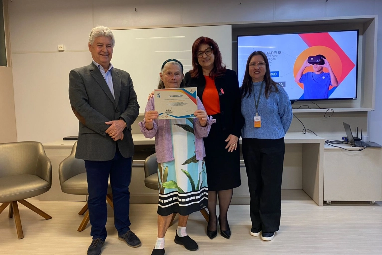 Com parceria da Credisol, Abadeus forma mais uma turma em Costura Industrial