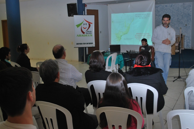 Educa&ccedil;&atilde;o Ambiental &eacute; tema de palestra na Abadeus