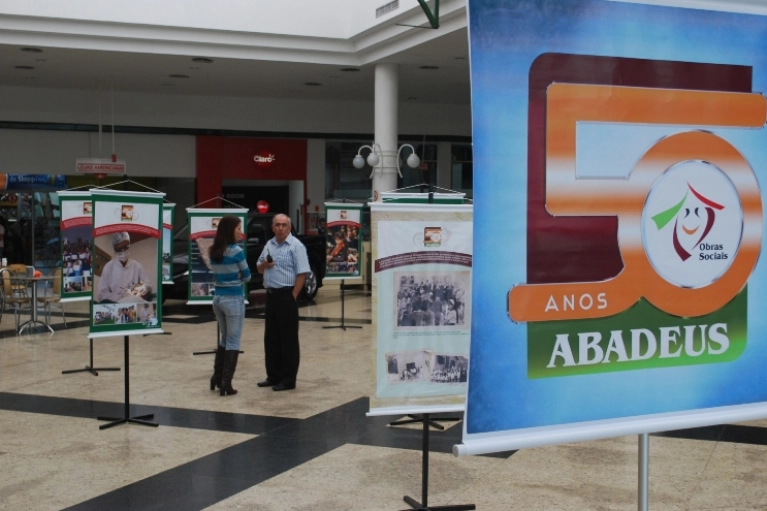 Exposi&ccedil;&atilde;o dos 50 anos da Abadeus no Crici&uacute;ma Shopping