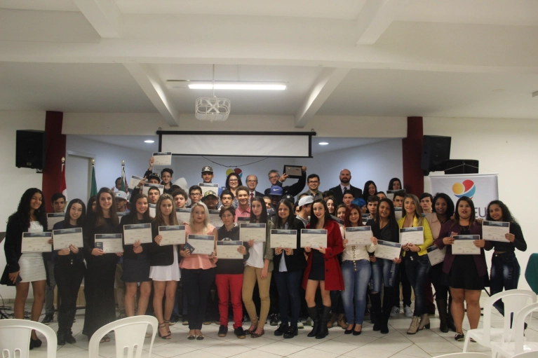 4&ordf; Formatura - Jovens Talentos Aprendizes