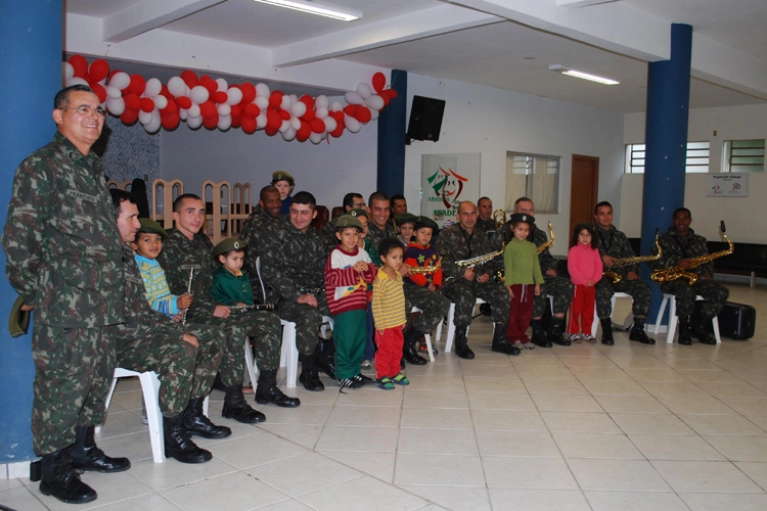 Banda do 28&ordm; GAC na Abadeus 