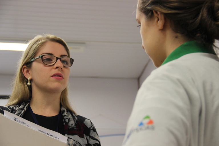 Jovens aprendizes participam de palestra de orienta&ccedil;&atilde;o profissional