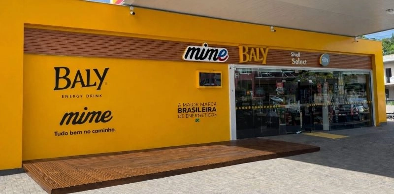 Gigante brasileira de energ&eacute;ticos inaugura primeira loja conceito do pa&iacute;s em Joinville