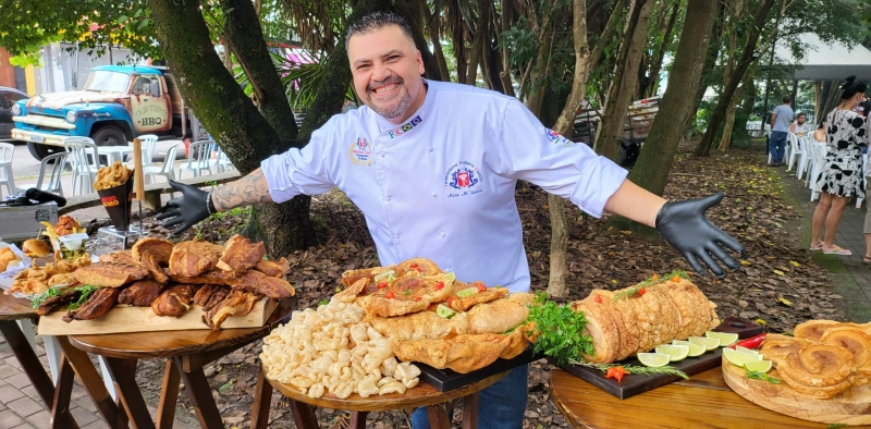 Torresmofest est&aacute; de volta a Joinville e as hist&oacute;rias do cabeleireiro Jonathan Gon&ccedil;alves e da empres&aacute;ria Silly Gripa Ransdorf