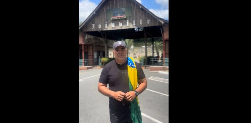 Deputado Sargento Lima participa de caminhada contra pris&atilde;o de Jair Bolsonaro