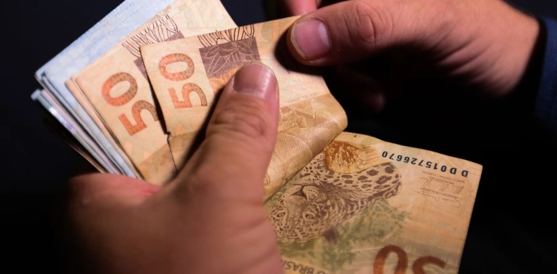 Primeira parcela do 13&ordm; sal&aacute;rio deve injetar quase R$ 500 milh&otilde;es na economia de Joinville