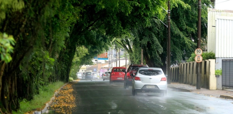Joinville fecha 2025 com m&eacute;dia de uma multa de tr&acirc;nsito a cada dois minutos