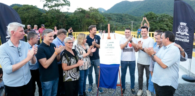 Nova ponte do Quiriri &eacute; inaugurada em Joinville