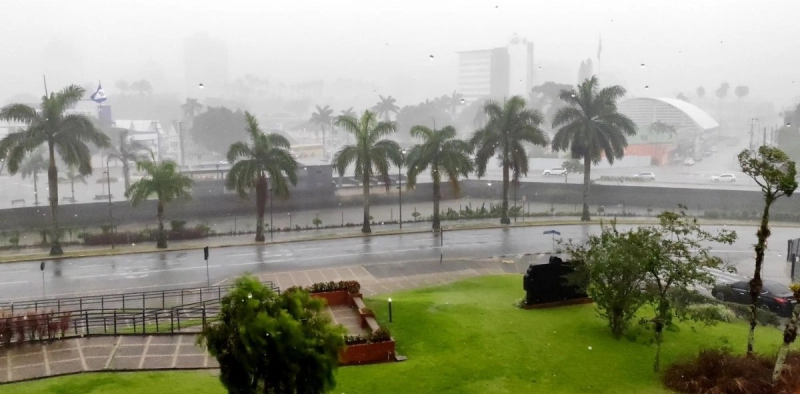 Defesa Civil alerta para risco de temporais e alagamentos neste fim de semana, em Joinville