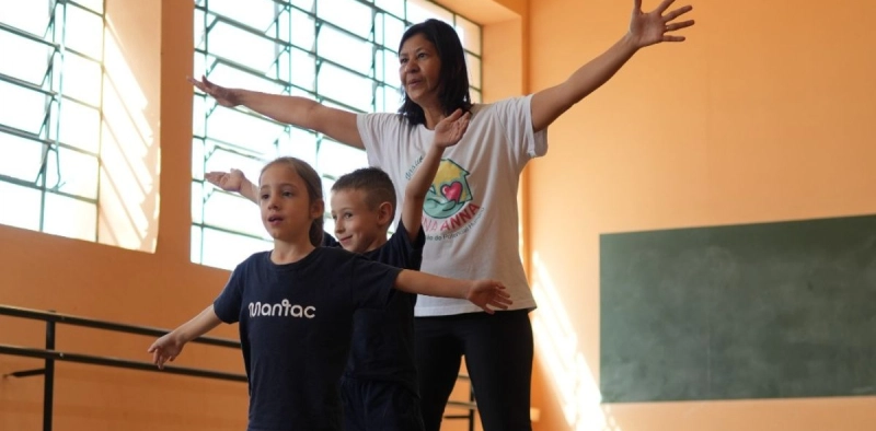 Conhe&ccedil;a o projeto de dan&ccedil;a inclusiva que transforma a rotina de crian&ccedil;as com defici&ecirc;ncia em Joinville